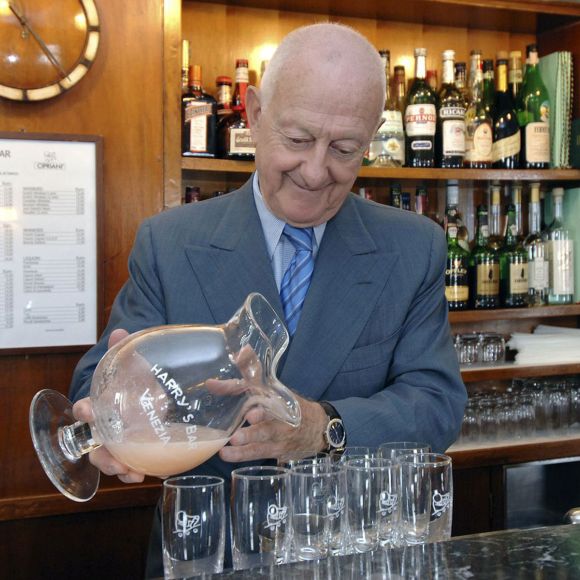 “Elogio dell’accoglienza”, l’arte di saper ricevere il cliente al bar