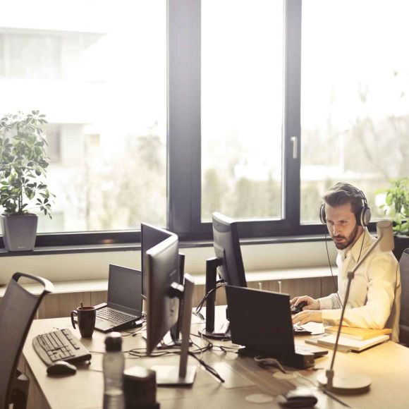 Stronzi sul lavoro: vincenti o deleteri?